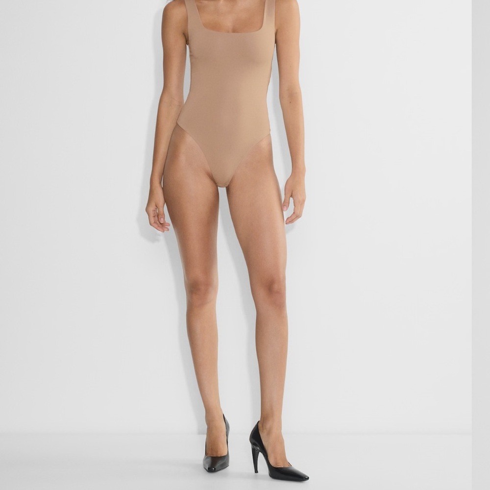Babaton Contour Bodysuit in Toasty